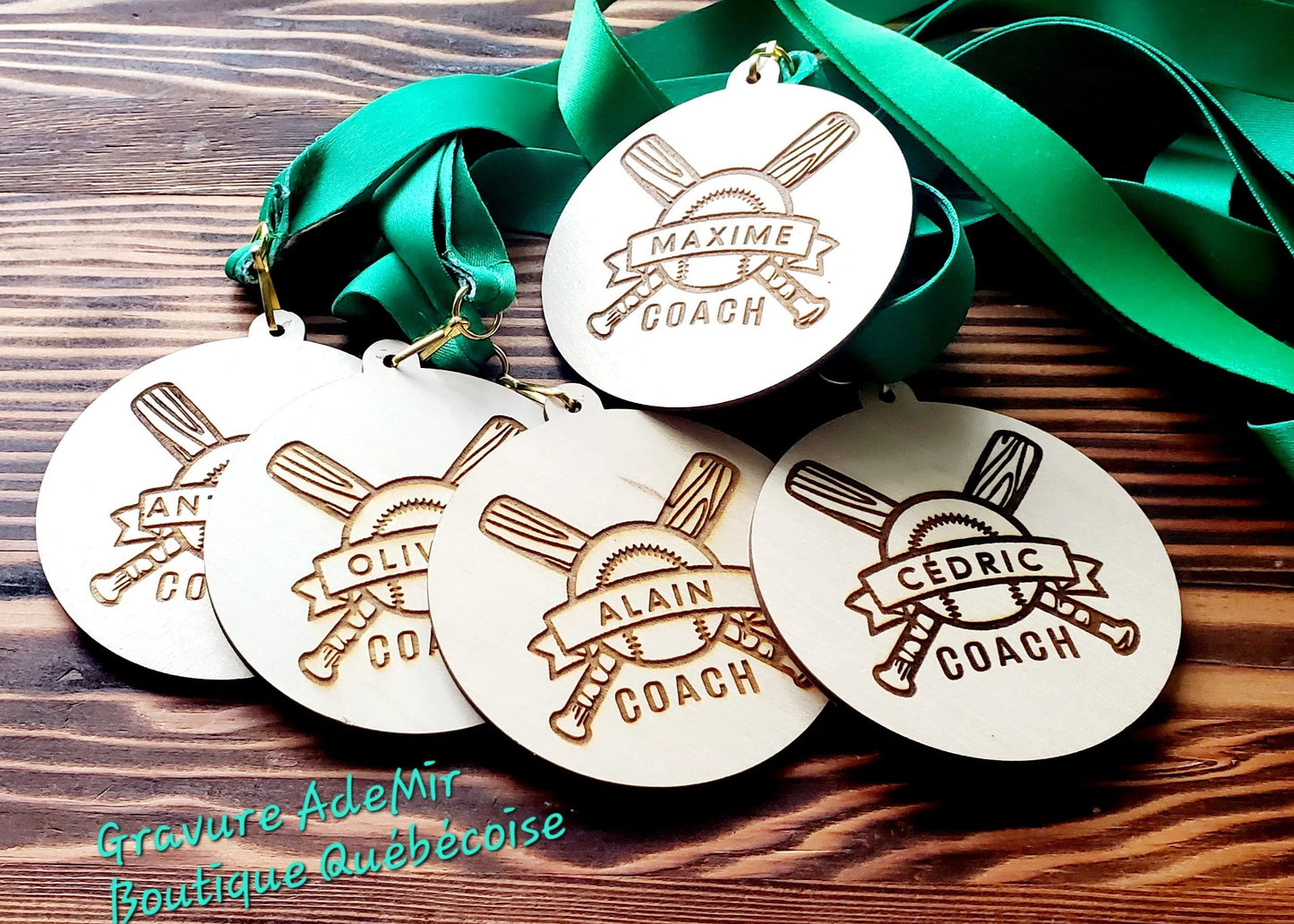 Médaille en bois