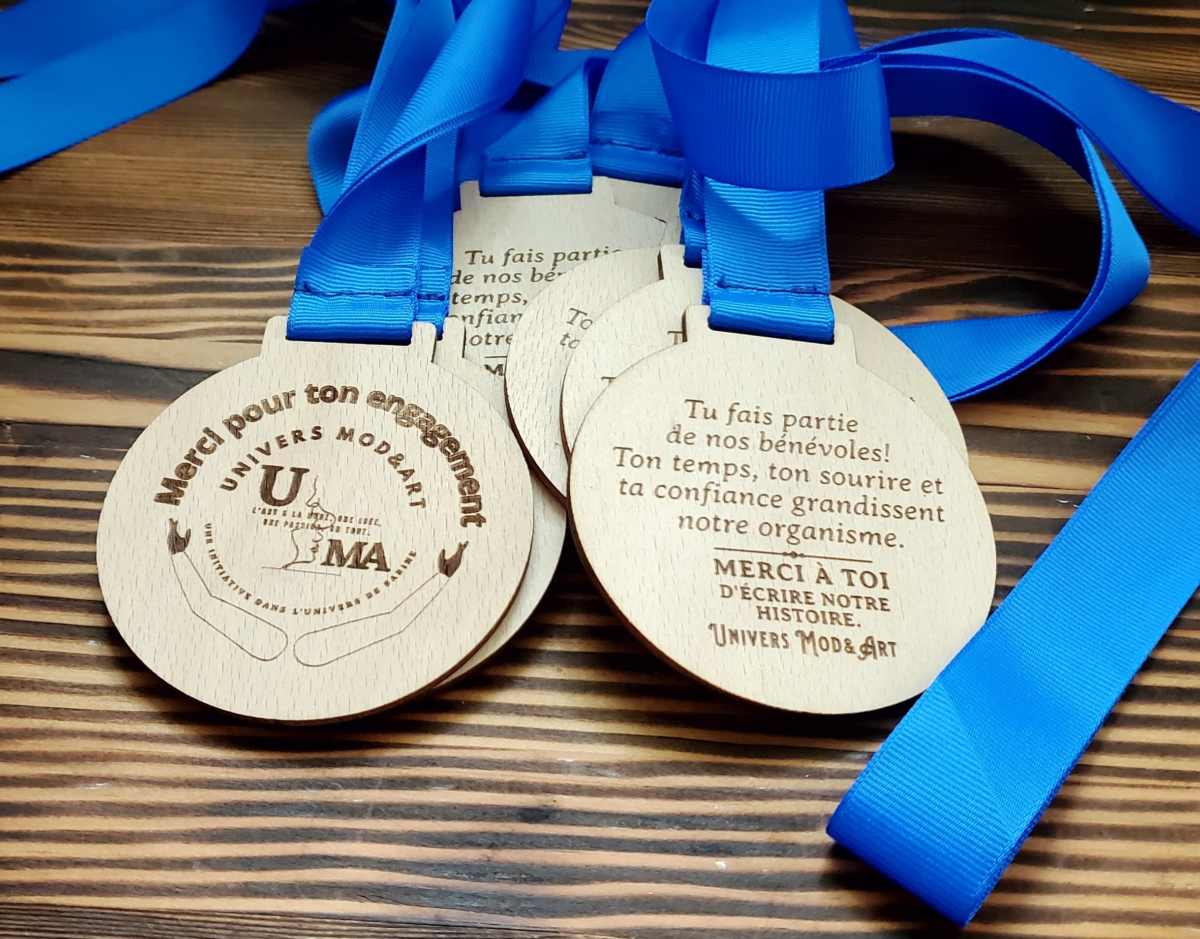Médaille en bois