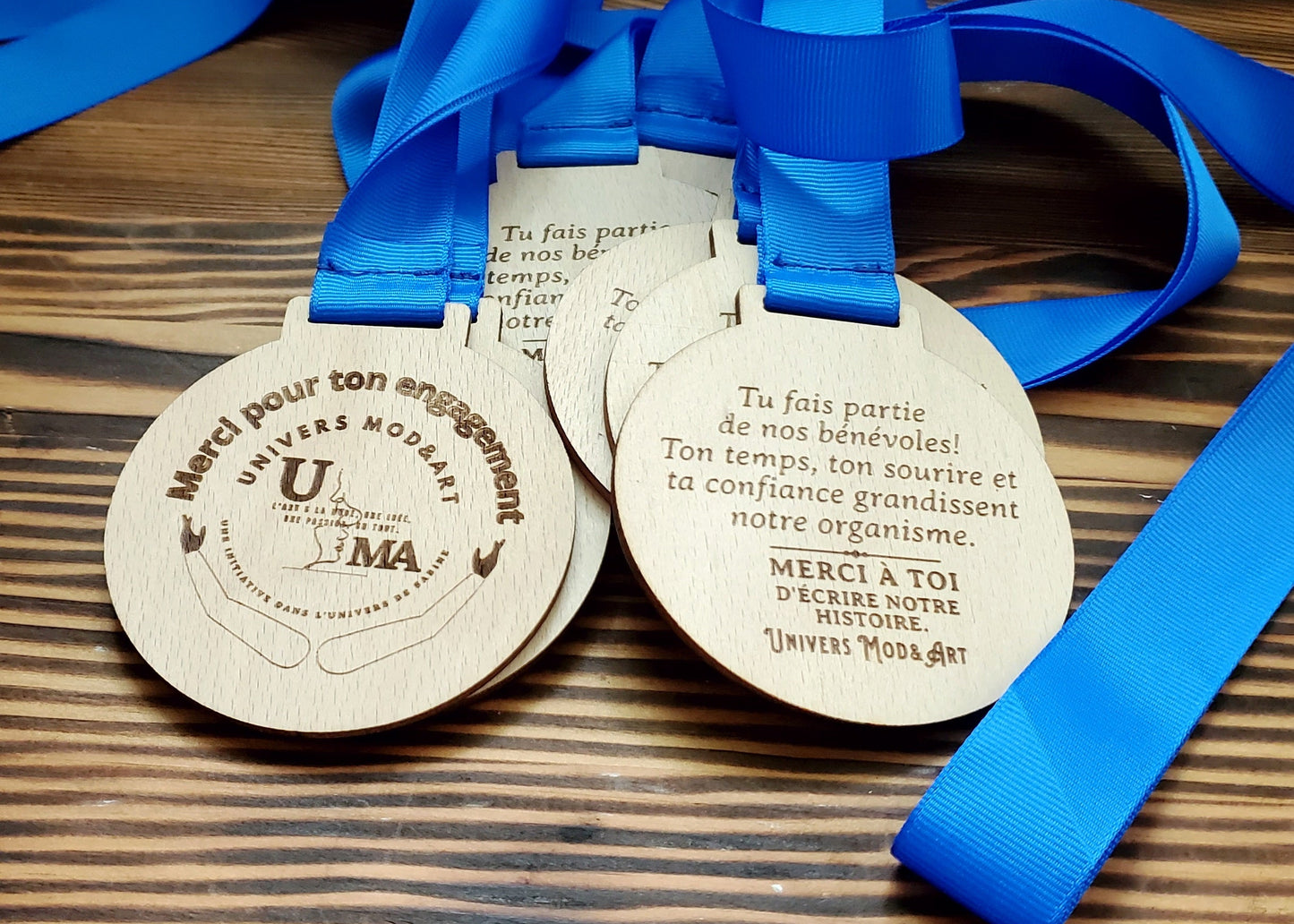 Médaille en bois