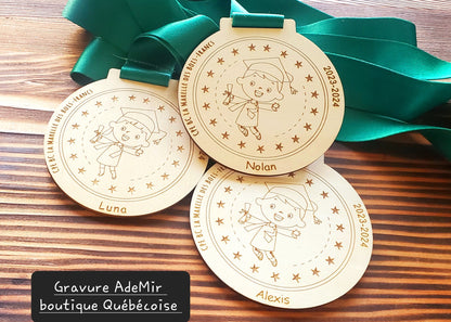 Médaille en bois