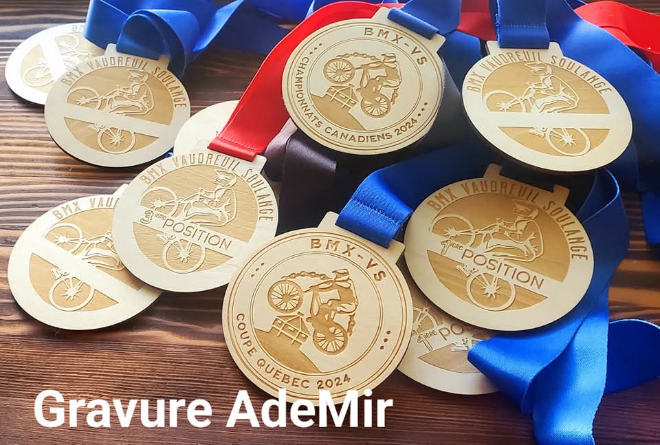 Médaille en bois