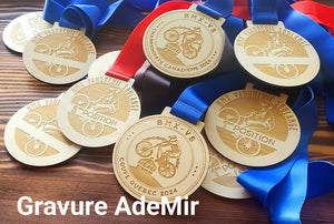 Médaille en bois