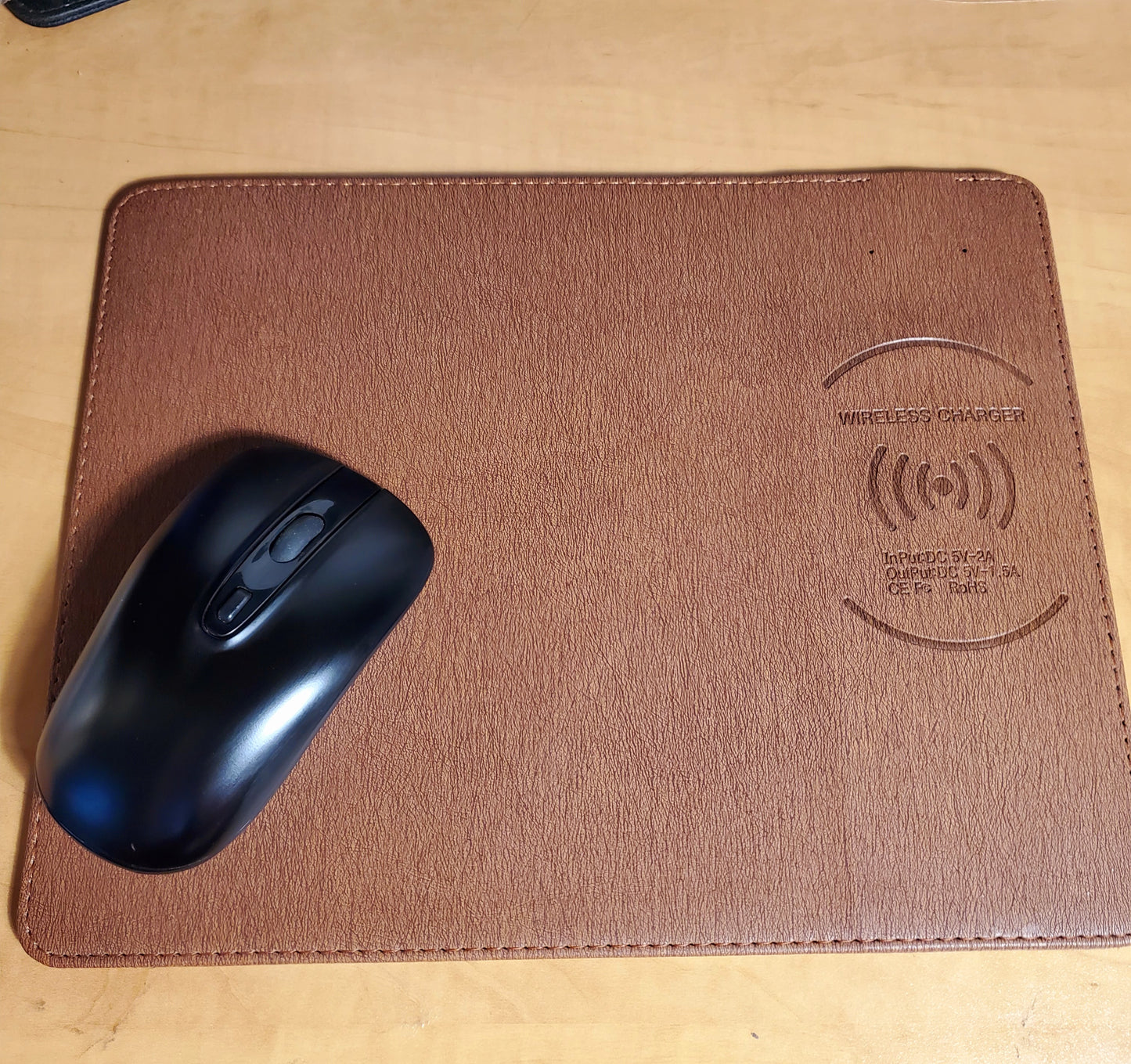 Tapis de souri avec chargeur sans fil